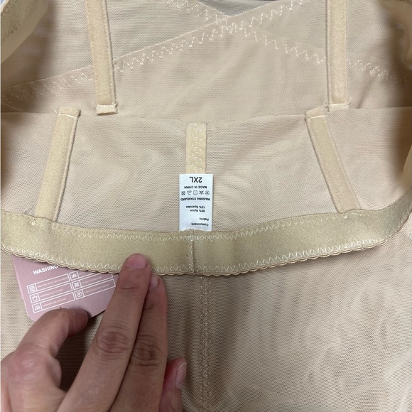 KLVEE TUMMY TARGETING SIZE 2XL. New and size M black - Picture 4 of 12